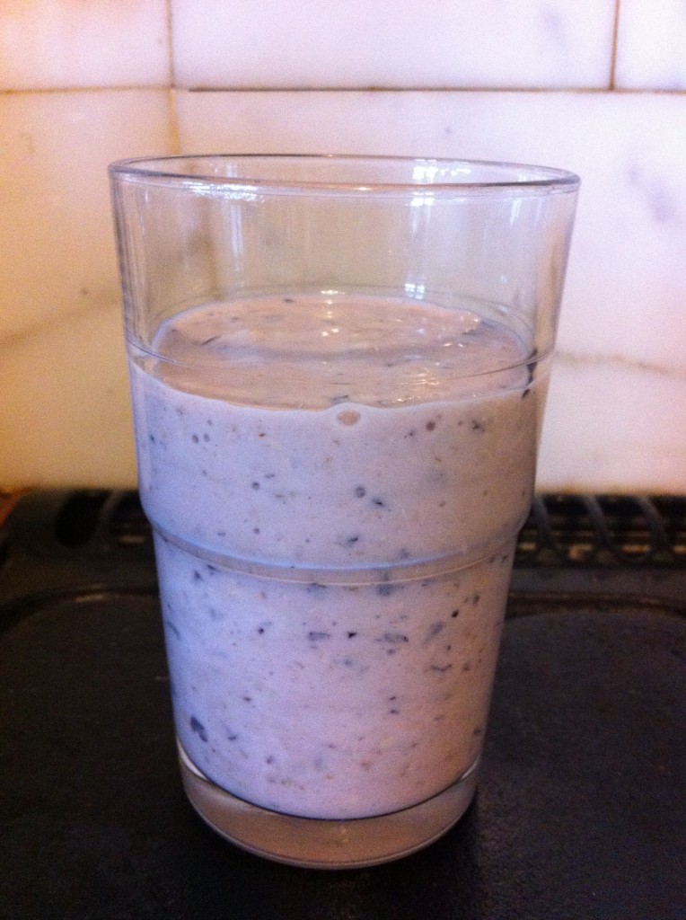 Dietitian UK: Banana, Blueberry and Oat Smoothie.