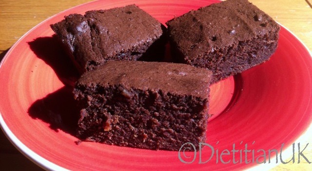 Dietitian UK: Heathier Chocolate and Prune Brownies
