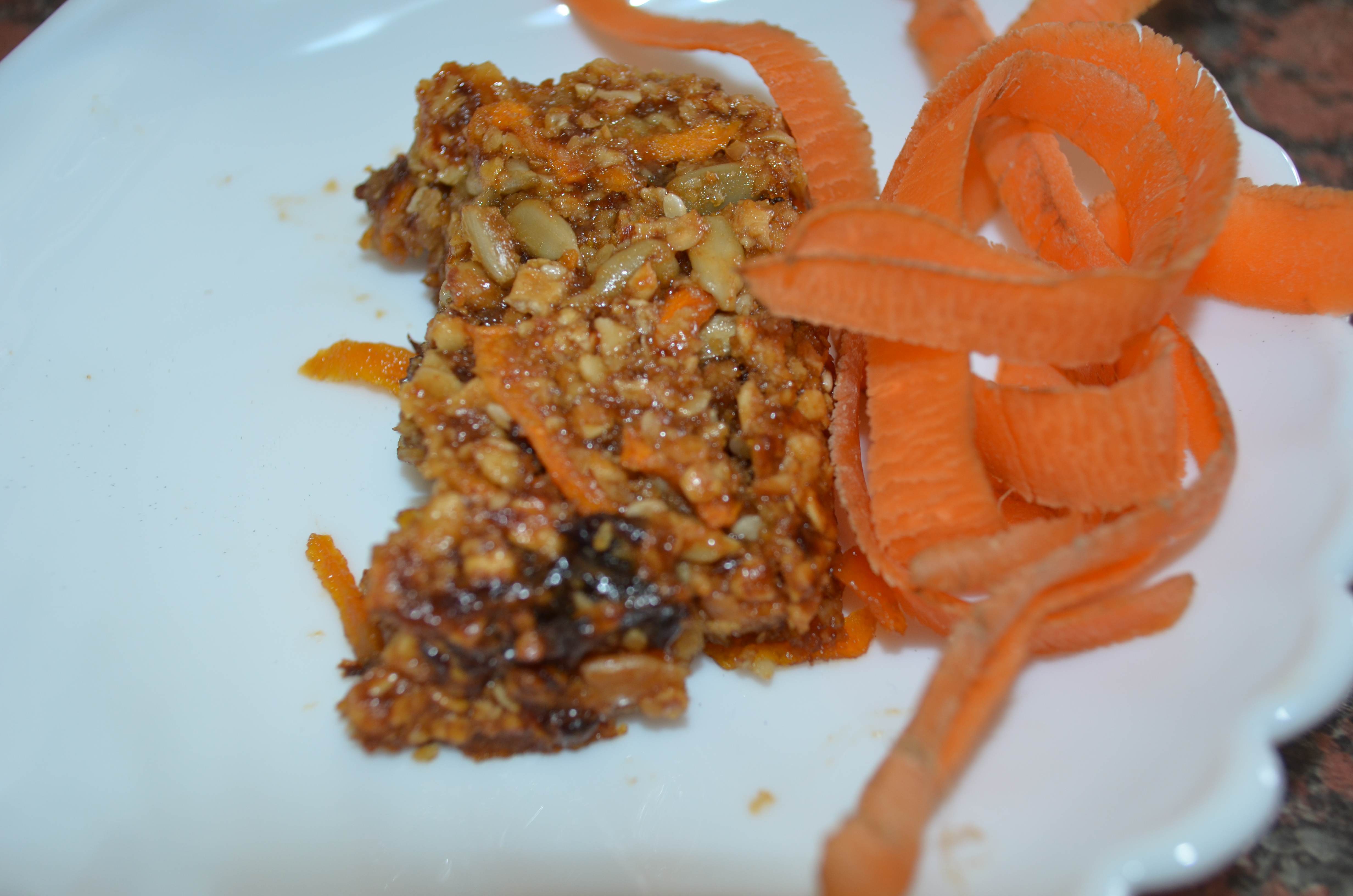 Healthy Carrot Cake Cereal Bars