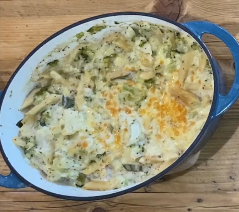 creamy vegetarian pasta bake, cauliflower and broccoli cheese